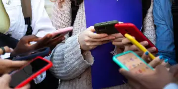 Australia ndalon mediat sociale për fëmijët nën 16 vjeç. Si do të funksionojë kjo?