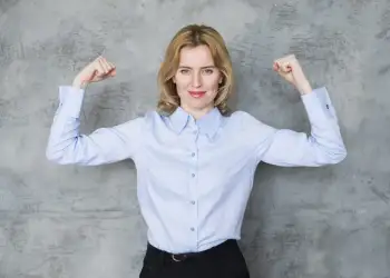 Këto janë pesë zakonet e grave të suksesshme