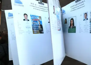 Tension dhe dhimbje/ Hong Kongu shkon në zgjedhje pas tragjedisë së fundit