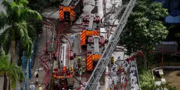 Zjarri masiv në Hong Kong/ Numri i të vdekurve arrin në 151, arrestohen 13 persona