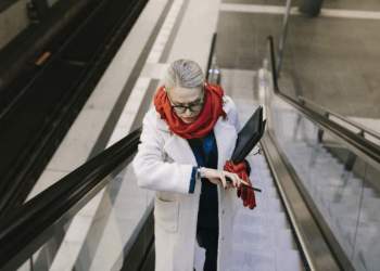 Pse disa njerëz janë gjithmonë me vonesë? Çfarë thotë shkenca për këtë sjellje