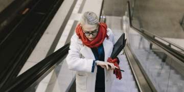 Pse disa njerëz janë gjithmonë me vonesë? Çfarë thotë shkenca për këtë sjellje