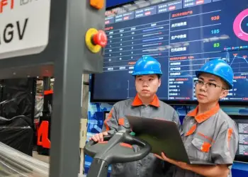 Kur puna nuk ndalet kurrë: Rregulli kinez 996 po miratohet në SHBA