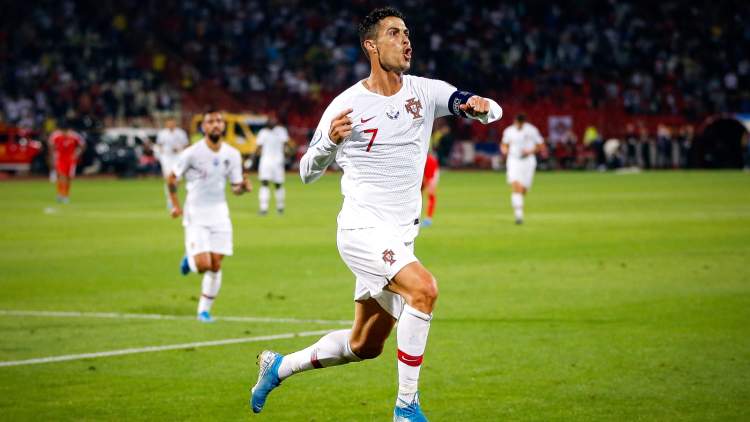 Dhurata tepër e shtrenjtë e Ronaldos për shokët e skuadrës për fitoren në Ligën e Kombeve!