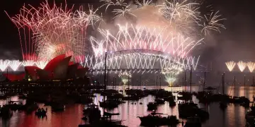 Video/ Viti i ri 2026 mbërrin në Australi