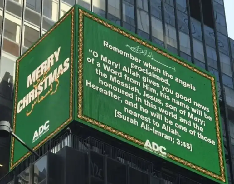 Zemërim në New York për tabelën ‘Jezusi është palestinez’ në Times Square, njerëzit: Është provokuese dhe johistorike