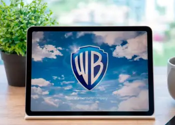 Paramount jashtë loje? Warner Bros. anon nga oferta e Netflix