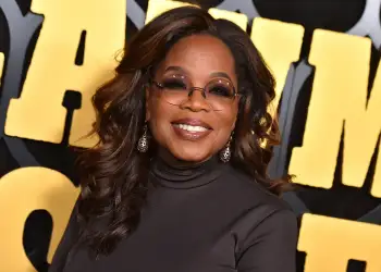 “Ndalova së fajësuari veten”/ Oprah për ndryshimin që i shpëtoi jetën