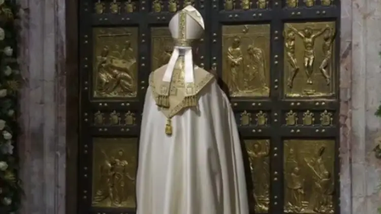 Papa Leone mbyll Portën e Shenjtë të Bazilikës së Shën Pjetrit, përfundon zyrtarisht viti jubilar i nisur nga Françesku