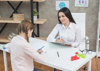 Shërbimi psiko-social në shkolla: Mbi 92 mijë nxënës ende pa mbështetje!