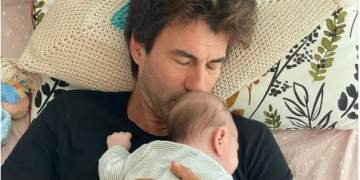 “Nuk ecën dot, por ne nuk dorëzohemi”/ Dëshmia e fortë e Kledi Kadiut për sëmundjen e djalit