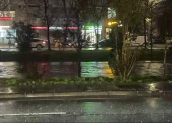 Reshjet intensive, lumi Lana në prag të daljes nga shtrati