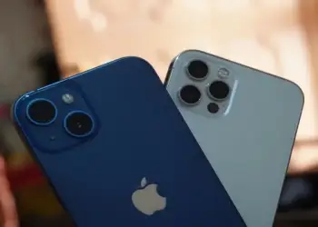 iPhone Fold lançohet së shpejti: Çfarë të presim nga telefoni i parë i palosshëm i Apple?