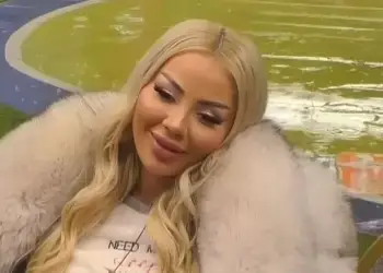 “Më ka dashur kur s’isha askushi”/ Benita flet për raportin e saj jashtë shtëpisë