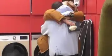 Përqafimi që ndezi rrjetin: Çfarë po ndodh realisht mes Dolces dhe Limit?