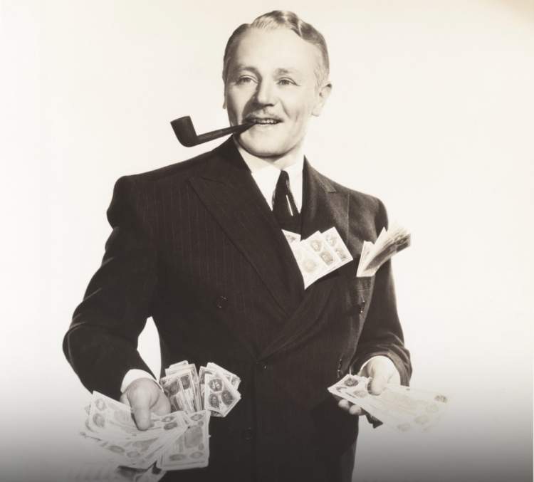 Studimi: Personat e lindur në tetor kanë më shumë fat financiar!