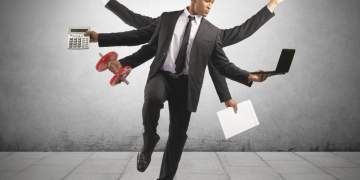 A na bën sheqeri hiperaktivë? Ja çfarë thotë shkenca