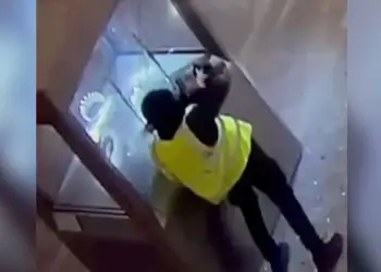 Pamje ekskluzive nga grabitja në Luvër: hetimet vijojnë, sendet e vjedhura pa gjurmë