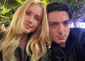 Ish-partnerja e Labinot Haxhiut reagon publikisht pas puthjes me Bia Khalifën: Ma theve zemrën!