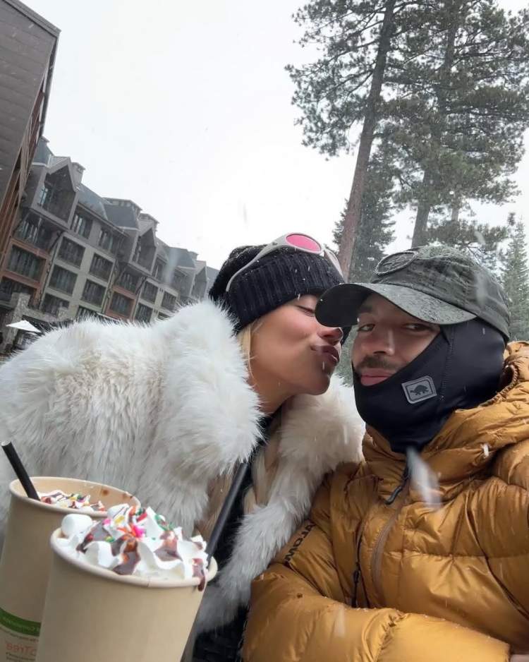 Fansat e dyshonin prej muajsh, tani konfirmohet: Karol G dhe Feid janë ndarë