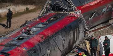 45 të vdekur në aksidentin e trenave në Spanjë, shina e çarë në qendër të hetimeve