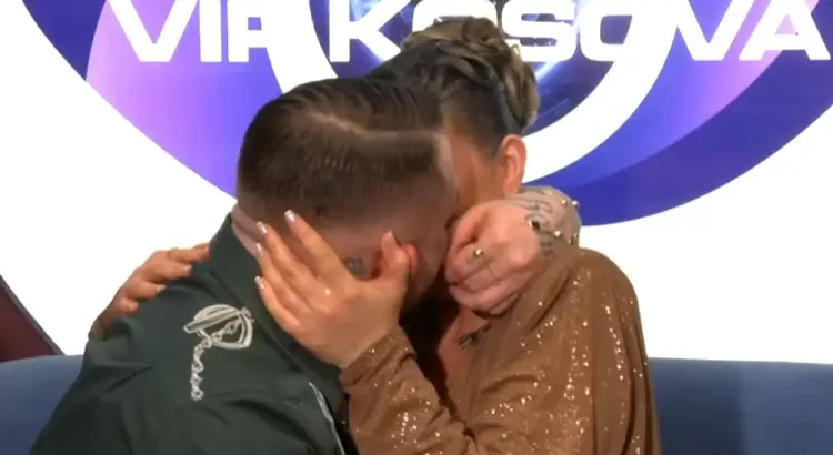 Rikthehet çifti Alba-Limi, shkëmbejnë puthje në dhomën e rrëfimit!