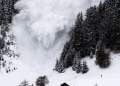 Një tjetër skiator humb jetën në një ortek në Alpe, gati 20 të vrarë në një muaj