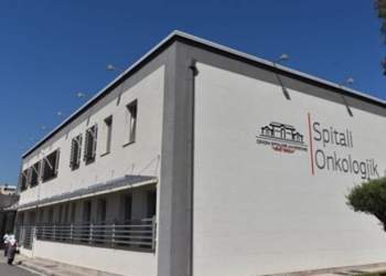 Skandal në Onkologjik/ Radioterapia e prishur, 100 pacientë në ditë lihen pa shpresë jete