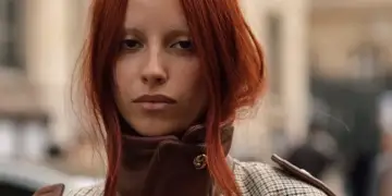 Flokë të hollë? Këto gabime po ulin dukshëm volumin