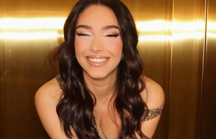 ‘Tajm Kastrati’/ Jonida Vokshi bëhet sërish ‘meme’, gafa e madhe gjatë prezantimit