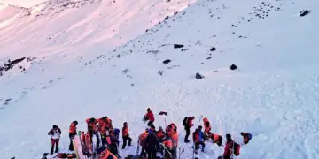 Fundjavë e zezë në Alpe: Tetë skiatorë të vdekur brenda një dite nga orteqet