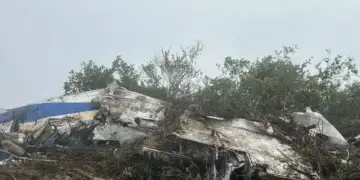 Tragjedi në Kolumbi: Avioni me 15 persona rrëzohet në zonë malore, nuk ka të mbijetuar, mes viktimave një kongresmen