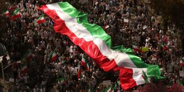 Mbi 12 mijë të vrarë në pak ditë, por pa bujë globale: Pse bota po hesht për Iranin?