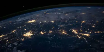 “Toka do të humbasë gravitetin në gusht”/ NASA hedh poshtë teorinë që u bë virale