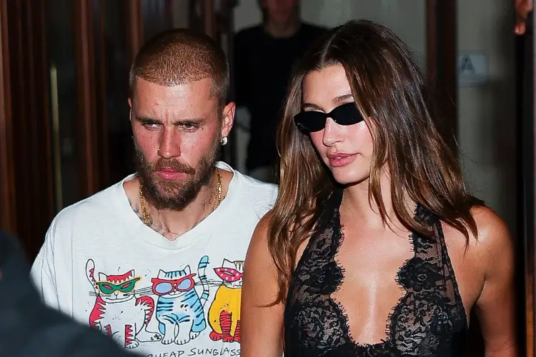 “Ata ishin bashkë…”/ Hailey dhe Justin festojnë 10 vite bashkë, fansat përmendin Selena Gomez