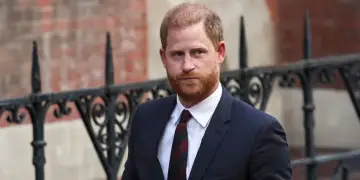 Me roje personale dhe masa sigurie, Princi Harry rikthehet në Britani