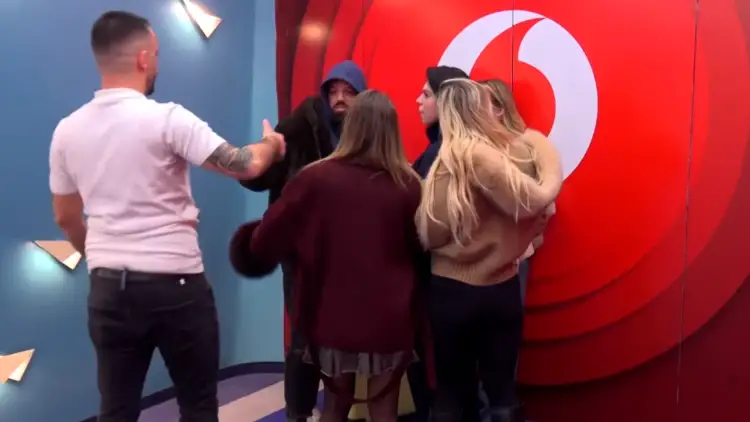 ‘Do iki’/ Stine bën gati valixhen, ja si reaguan banorët