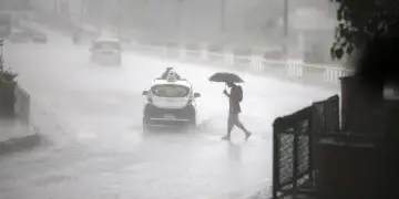 IGJEUM paralajmëron: Reshje intensive shiu dhe rritje e rrezikshme e lumenjve deri të enjten, ja zonat më të rrezikuara