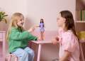 Prezantohet Barbie e parë me autizëm në histori, ja si duket kukulla e famshme