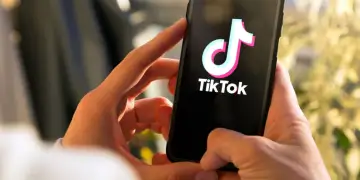 Familjet britanike çojnë TikTok në gjykatë për vdekjen e fëmijëve nga sfidat e rrezikshme