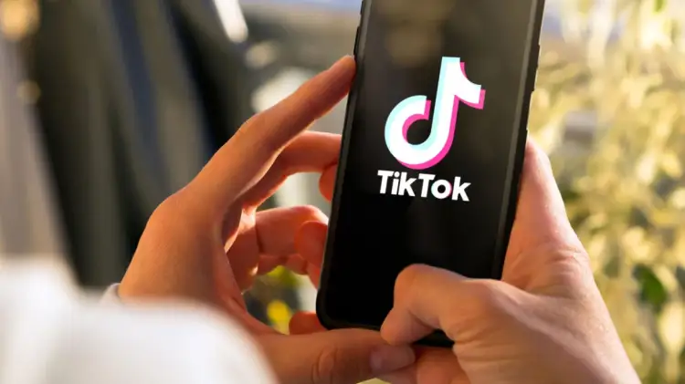 Familjet britanike çojnë TikTok në gjykatë për vdekjen e fëmijëve nga sfidat e rrezikshme