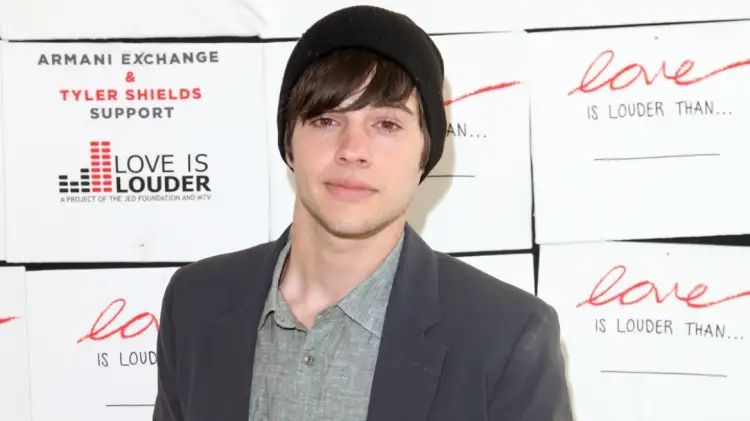 Ish-aktori i “High School Musical” bie në pranga, arrestohet për pornografi me fëmijë