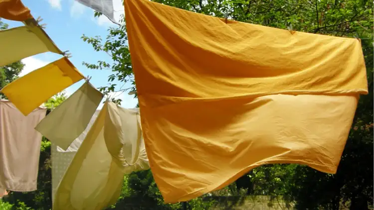 Pse duhet t’i ndërroni çarçafët më shpesh?