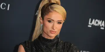 Paris Hilton për kasetën seksuale të publikuar: Njerëzit e quajtën skandal, por ishte abuzim