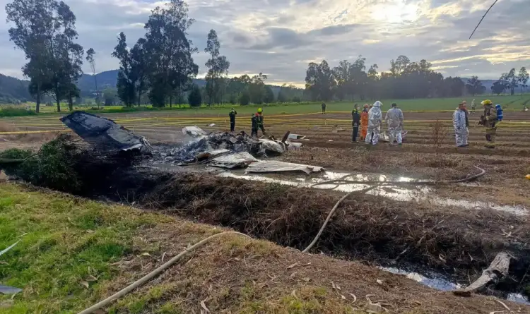 Gjashtë të vdekur në rrëzimin e një avioni në Kolumbi, mes tyre edhe këngëtari i njohur