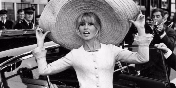 Zbulohet shkaku i vdekjes dhe fjalët e fundit të Brigitte Bardot, teksa të afërmit mblidhen për funeral