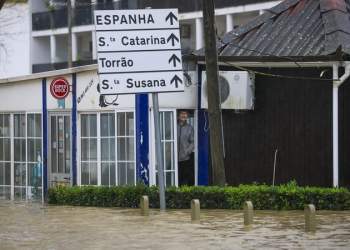 Gjendje emergjence në Spanjë dhe Portugali, përmbytje masive dhe evakuime