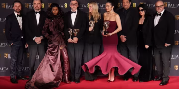 Spektakël në BAFTA 2026: Ja kush triumfoi në kategoritë kryesore
