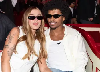 Adeyemi sërish në qendër të kritikave, paraqitja në klipin e Loredanës irriton Dortmundin