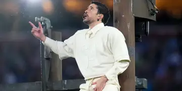 Pse Bad Bunny mbante numrin ’64’ në veshjen e tij për Super Bowl?